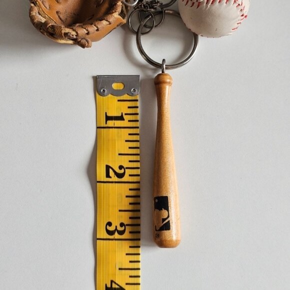 Baseball MLB 1993 Glove and Bat Keychain Set - Picture 10 of 13